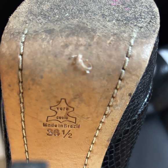 Alice + Olivia Black Peep Toe Heels - Picture 4 of 5